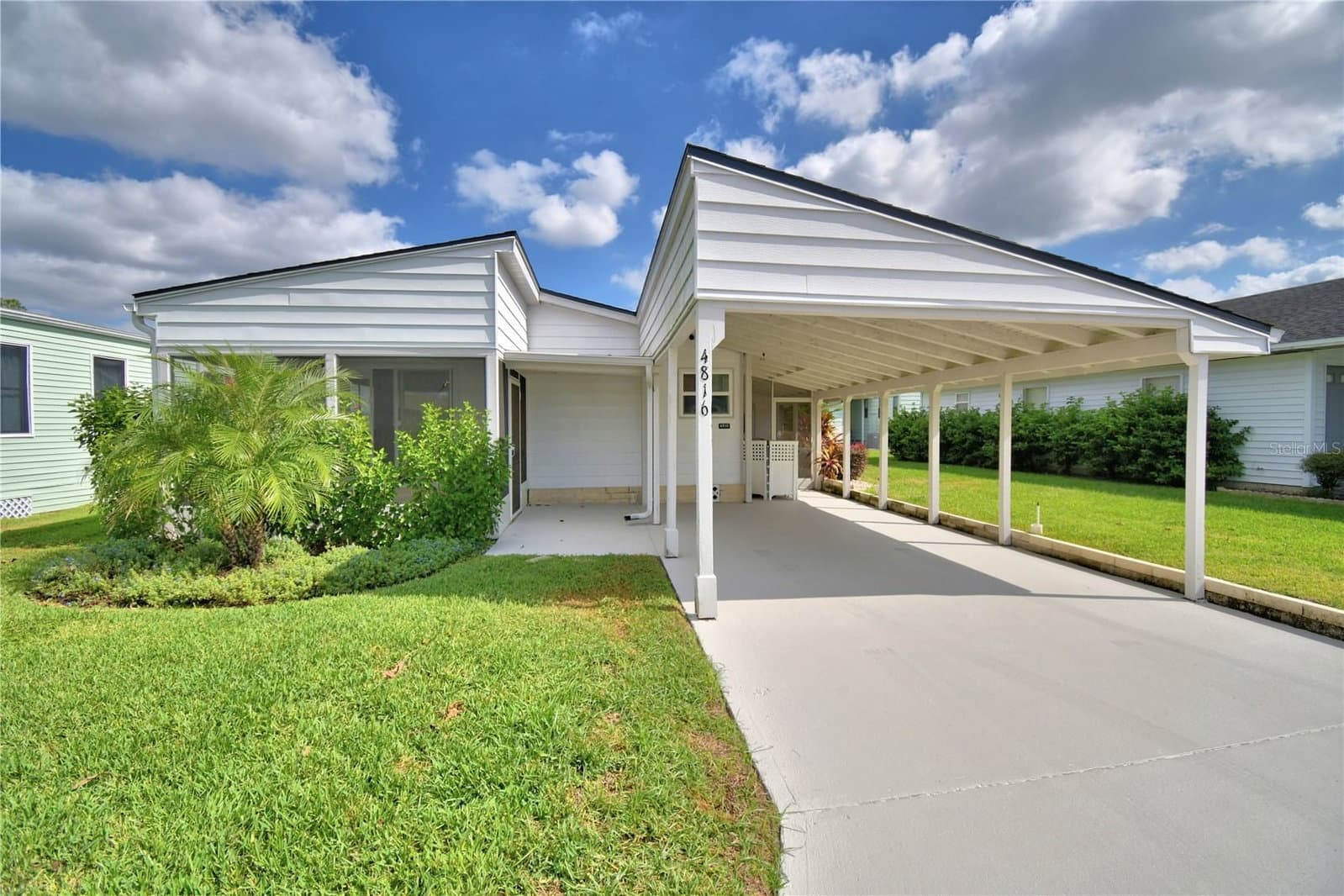 Photo 4 of 4816 GOLDENVIEW