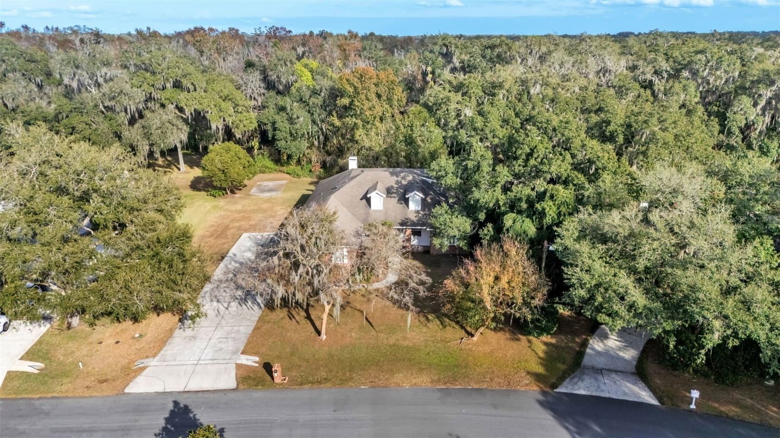 Photo 5 of 1345 LONGOAK DR