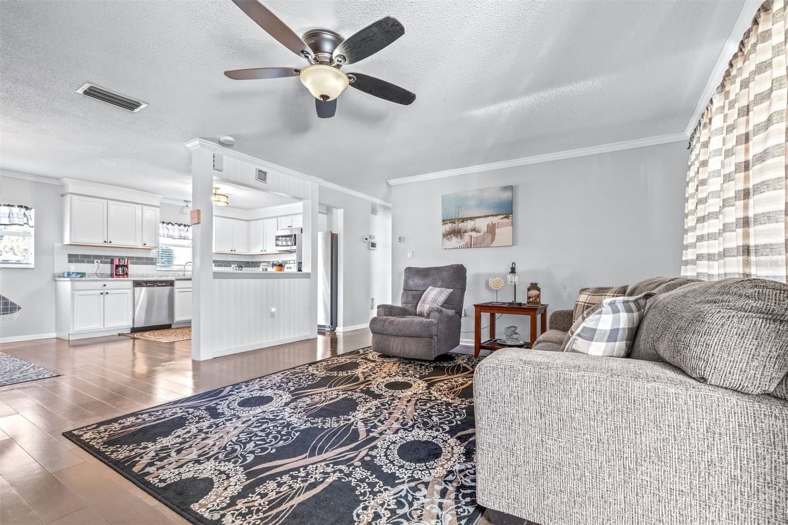 Photo 5 of 4742 CYPRESS