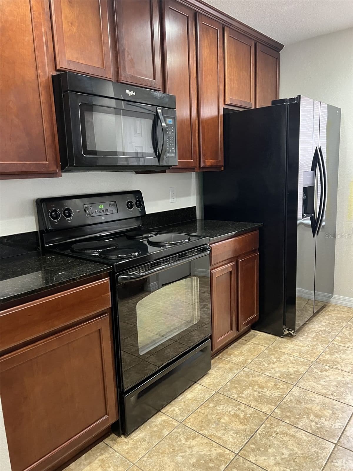 5444 RIVER ROCK