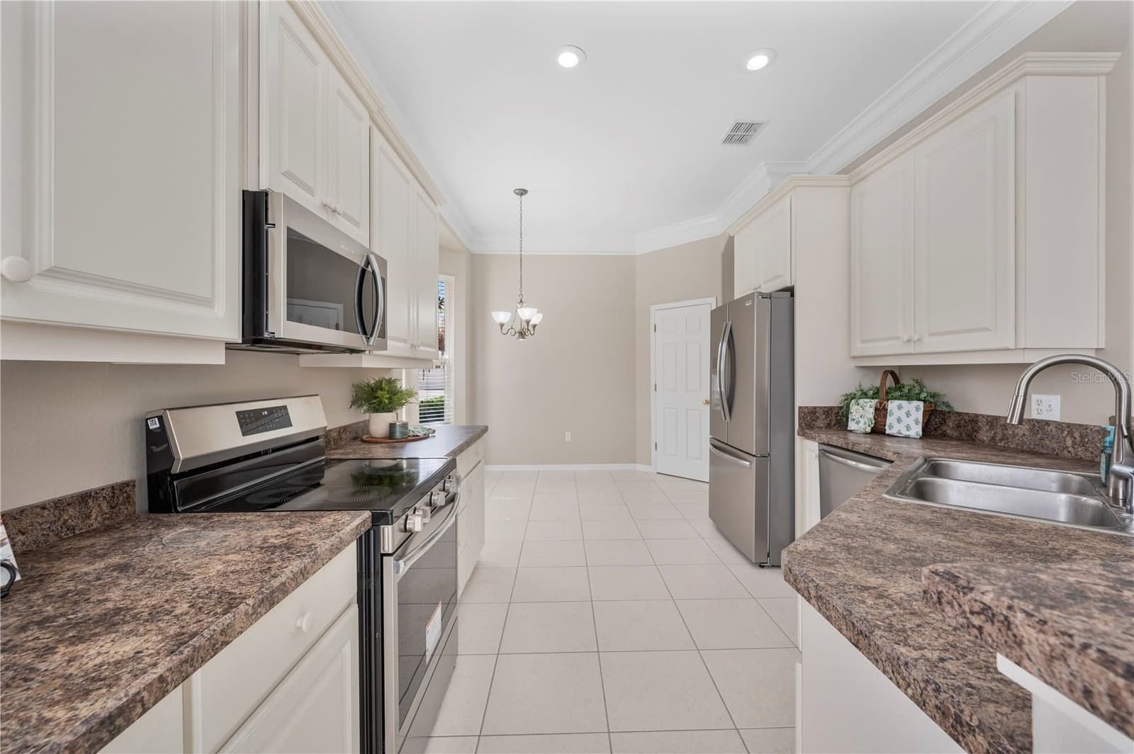 Photo 5 of 3342 TURNBERRY