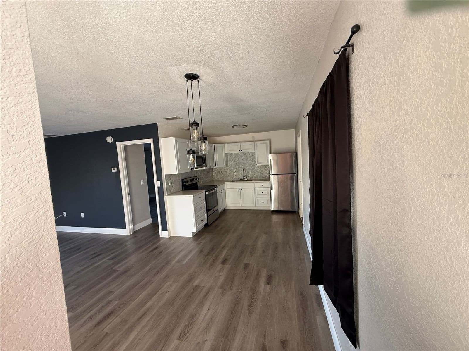 Photo 4 of 1611 FRUITWOOD
