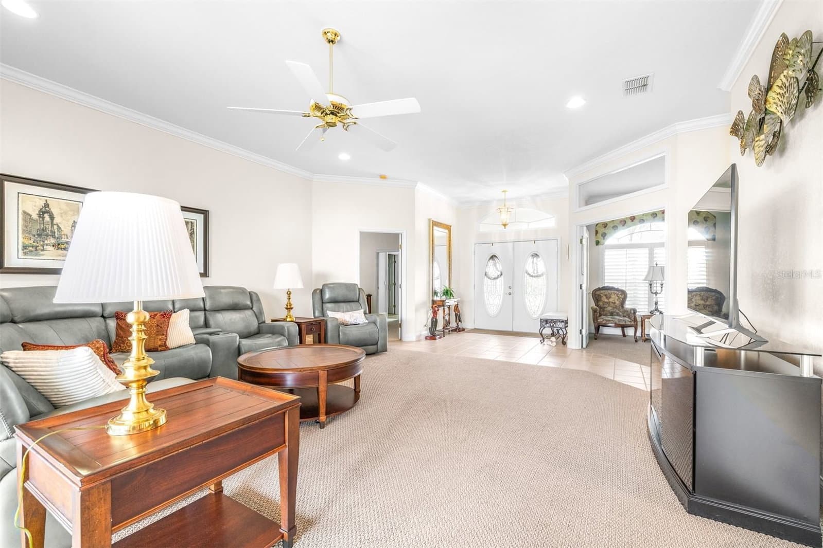 Photo 4 of 6758 HUNTINGTON HILLS