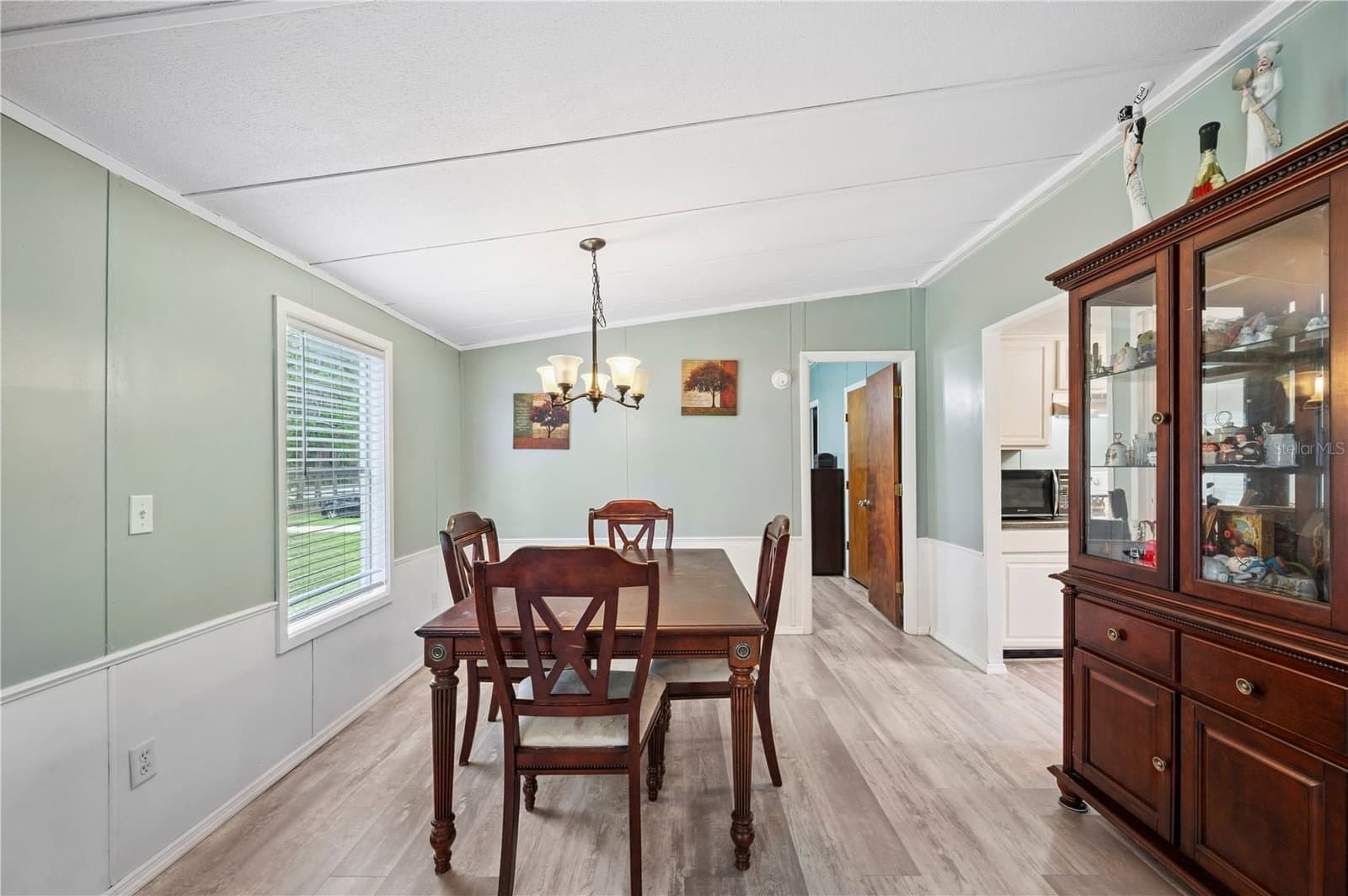 Photo 4 of 13821 ROCKRIDGE
