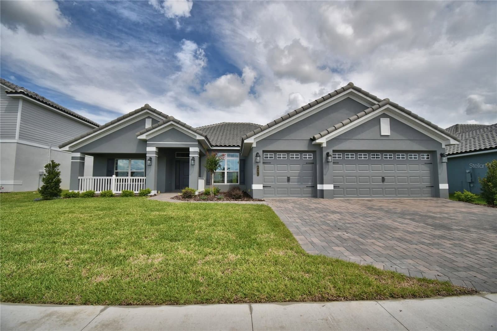 5421 WATERSIDE