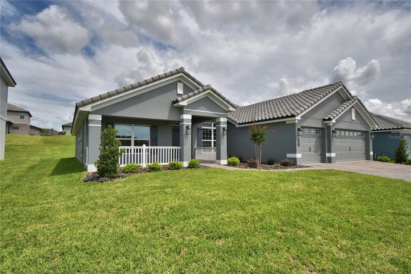 5421 WATERSIDE