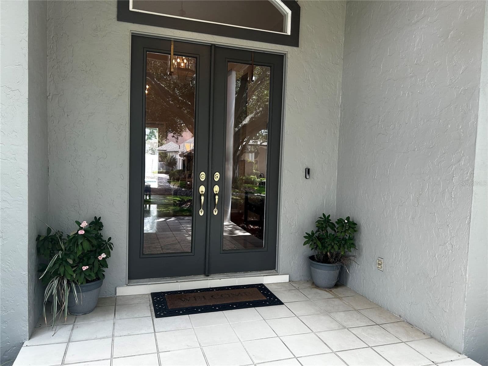Photo 4 of 936 HAMILTON PLACE