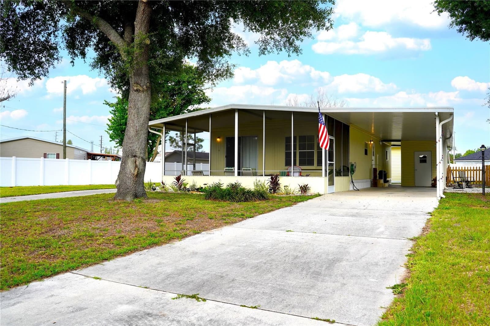 5747 LAKE FOX