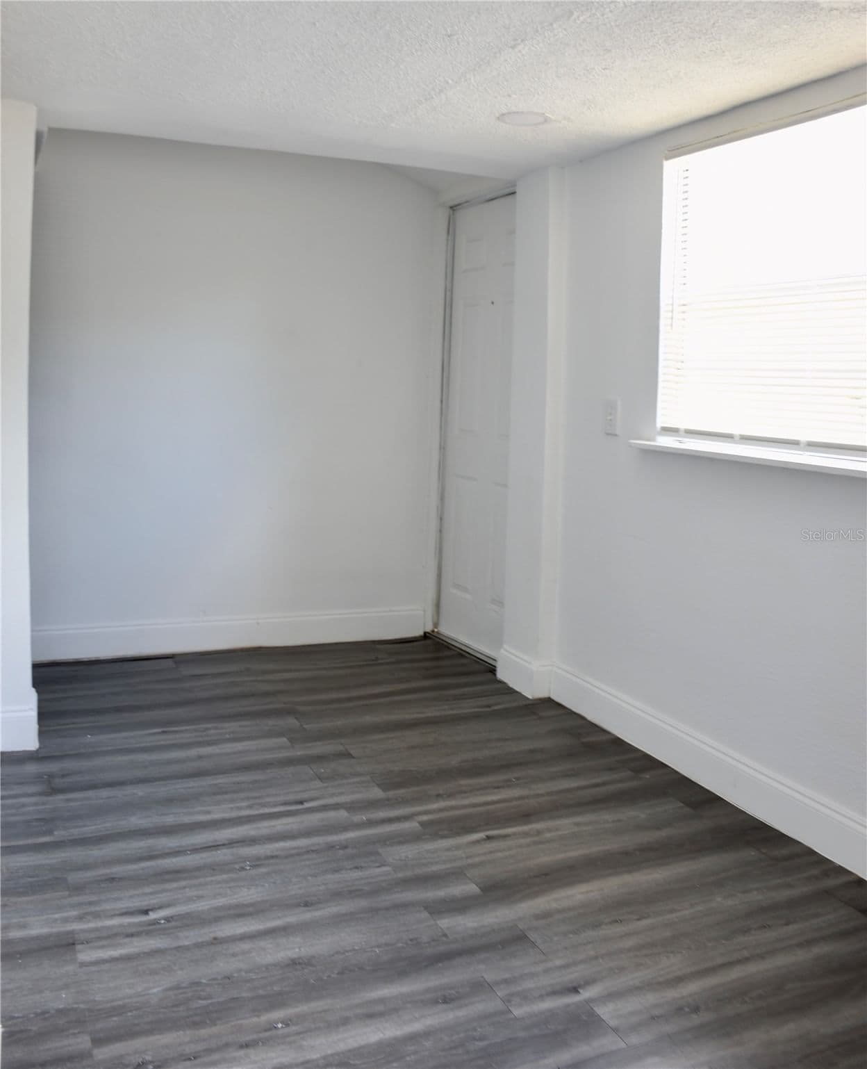 Photo 5 of 402 LENOX
