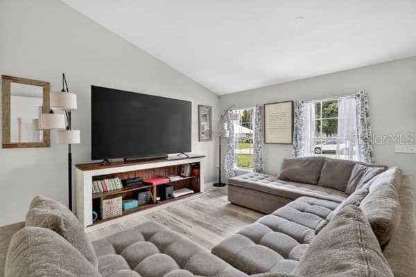 3857 SLEEPY HILL OAKS