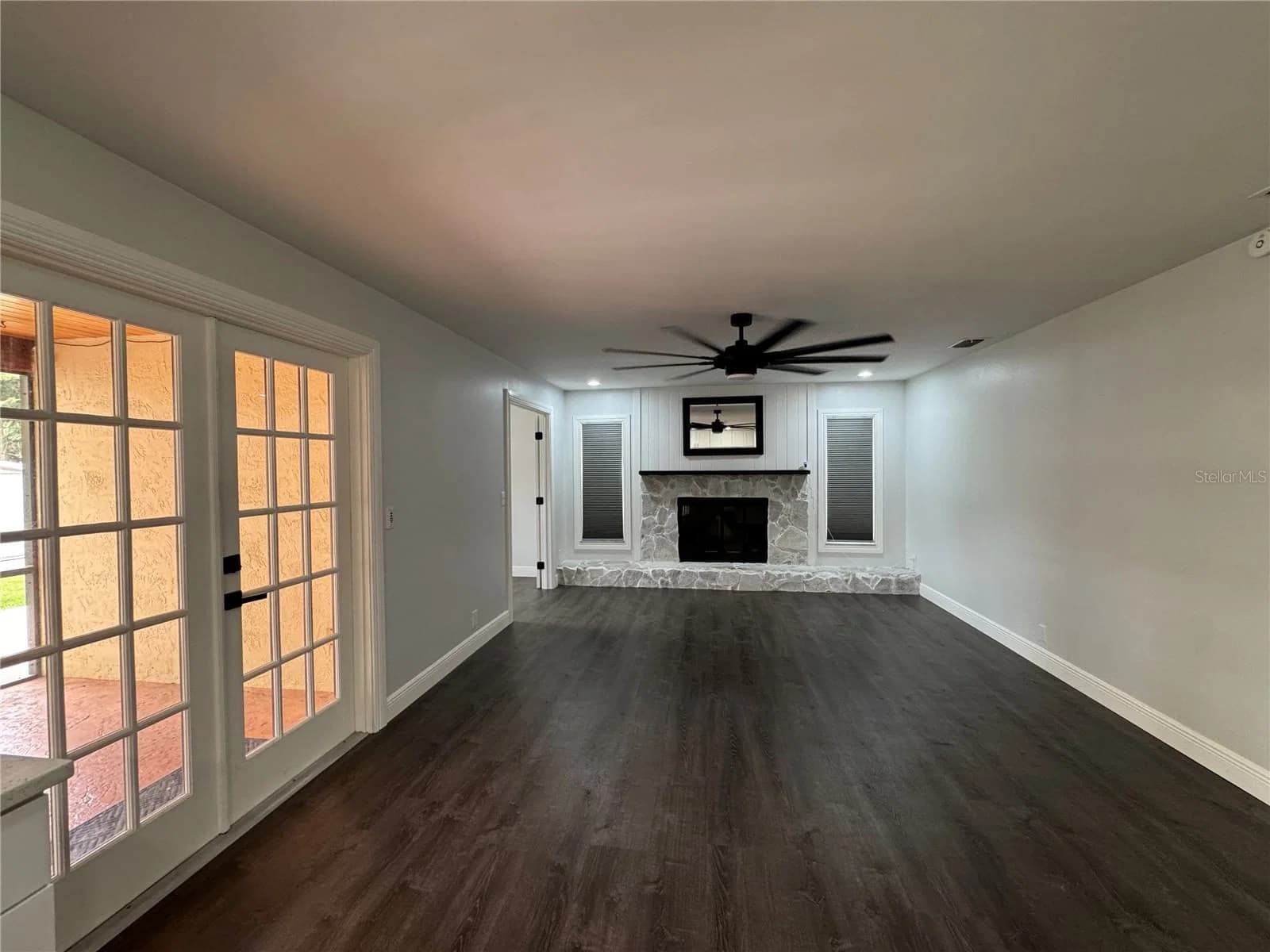 Photo 5 of 1809 N STELLA Court
