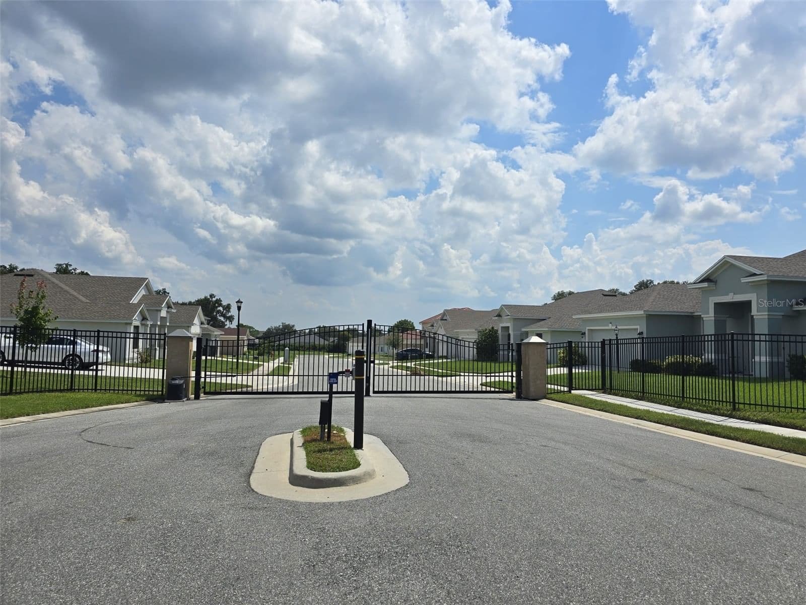 605 ARIA DR.
