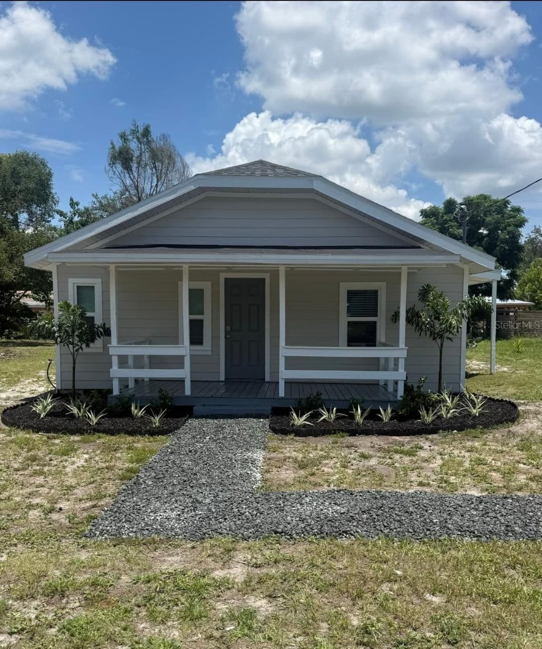 Photo 4 of 820 26TH