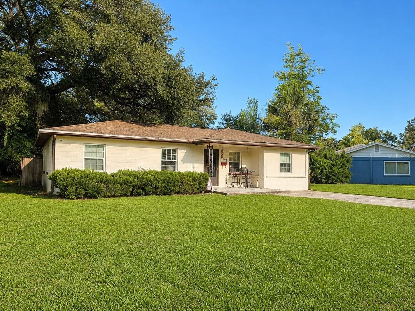 3142 HENDERSON