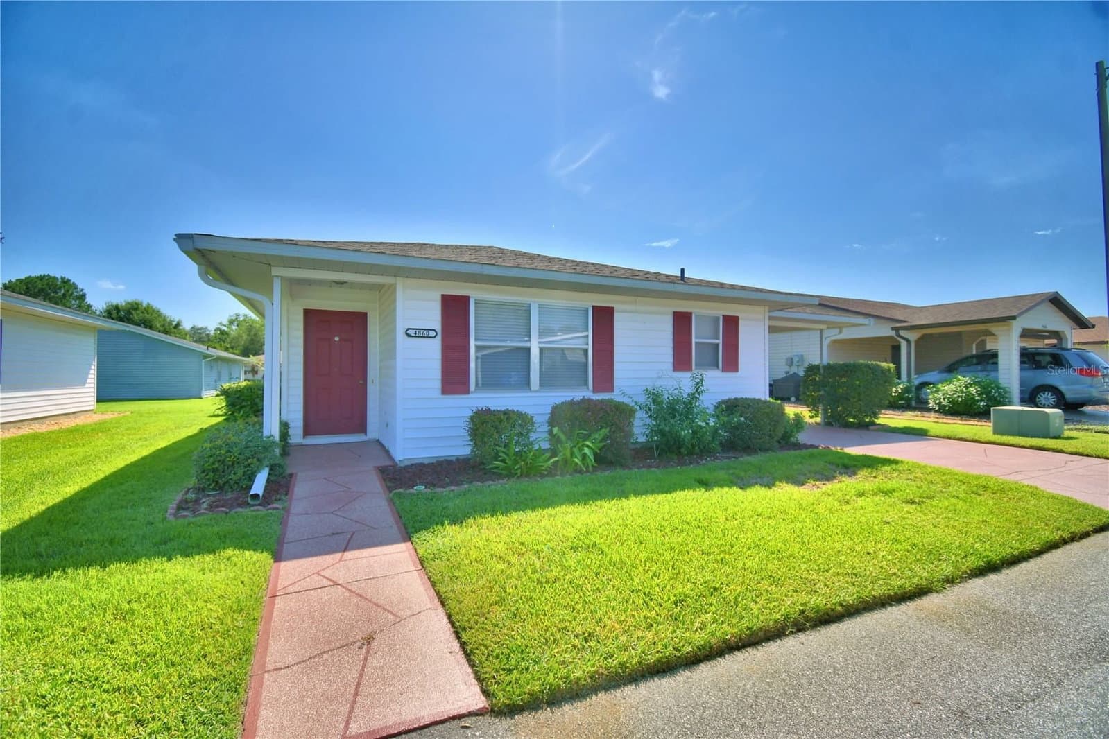 4860 GOLDENVIEW