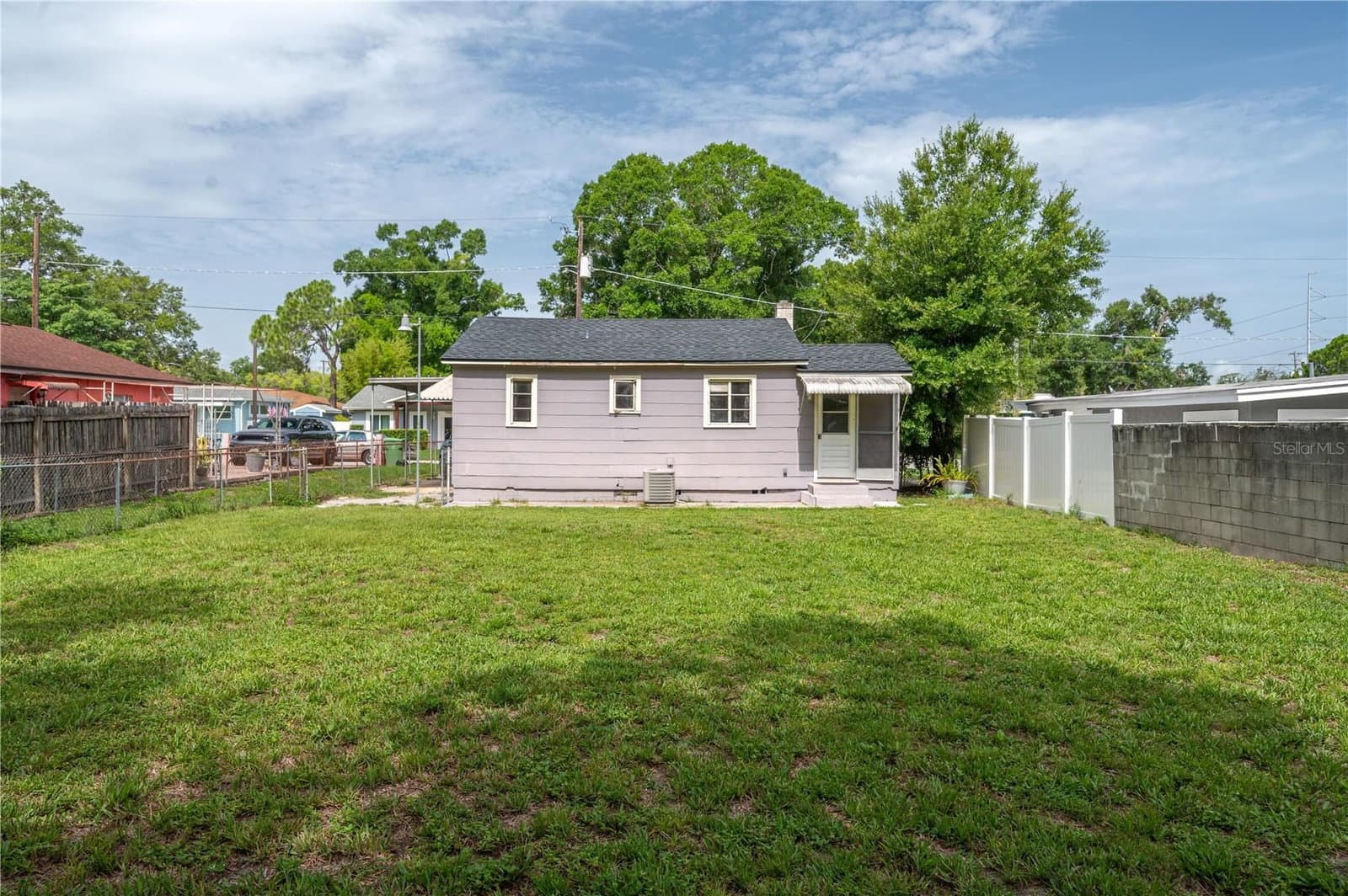 Photo 5 of 3905 N CLEARFIELD AVE