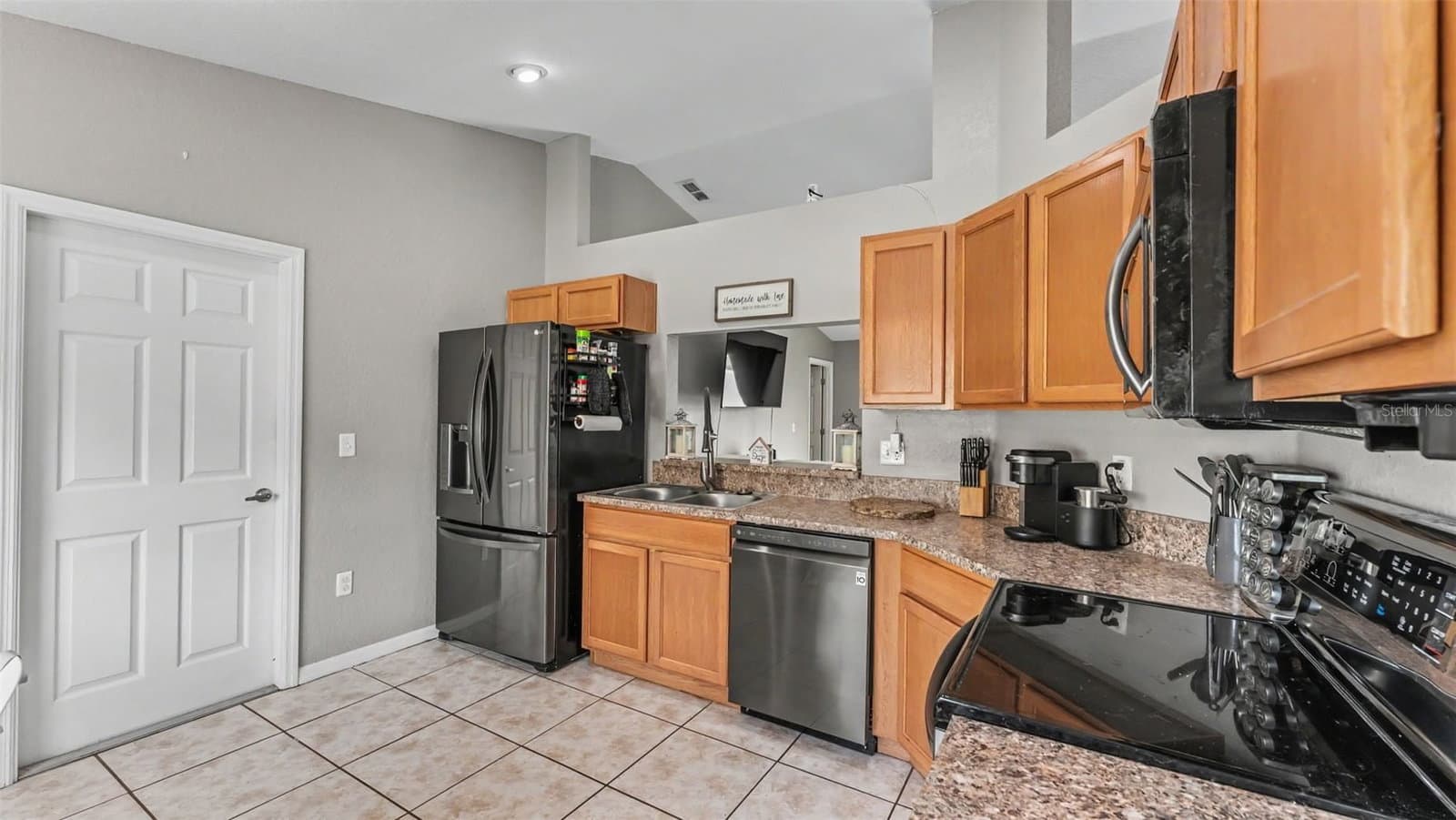 Photo 4 of 1320 NORMANDY HEIGHTS