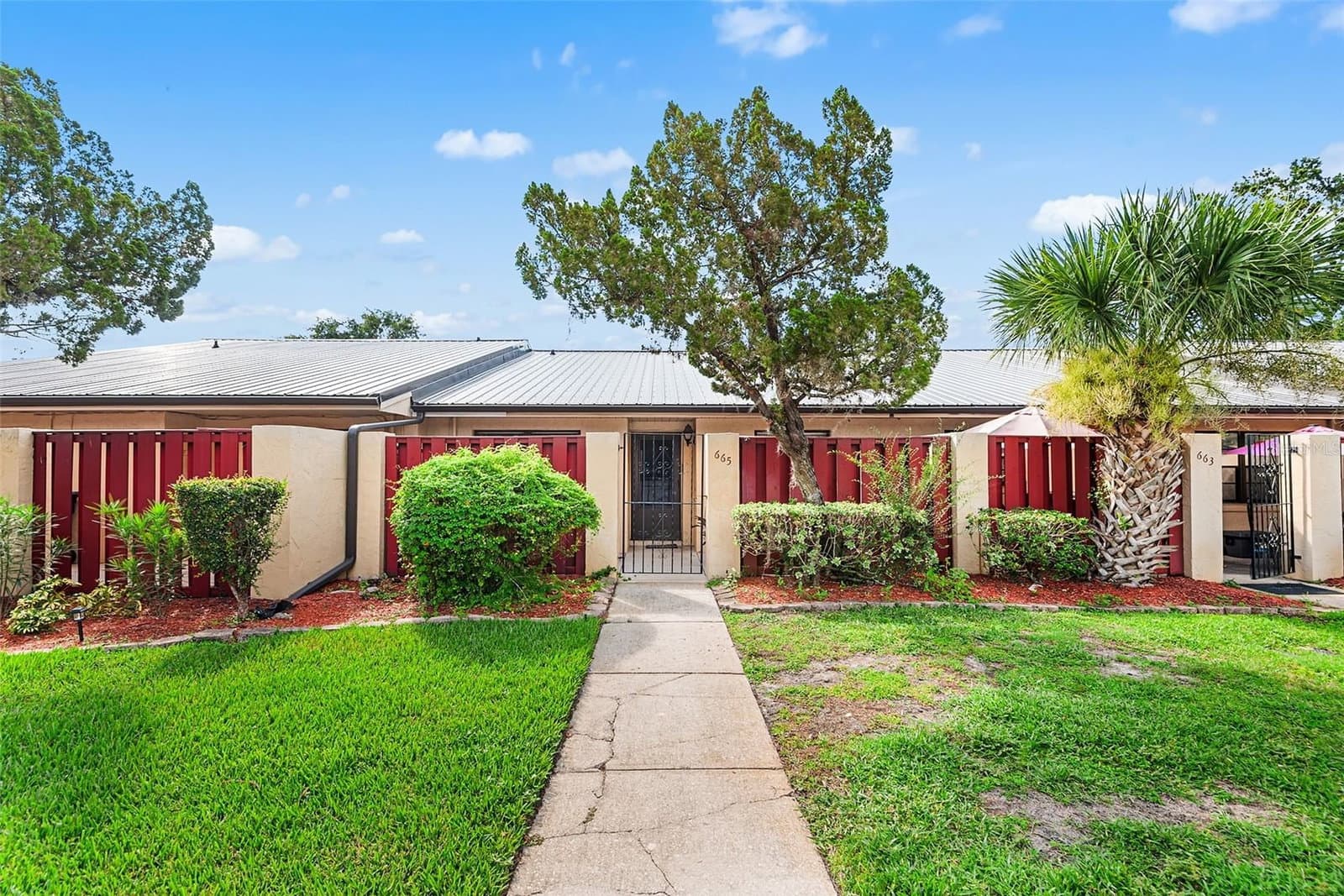 665 BROADMOOR