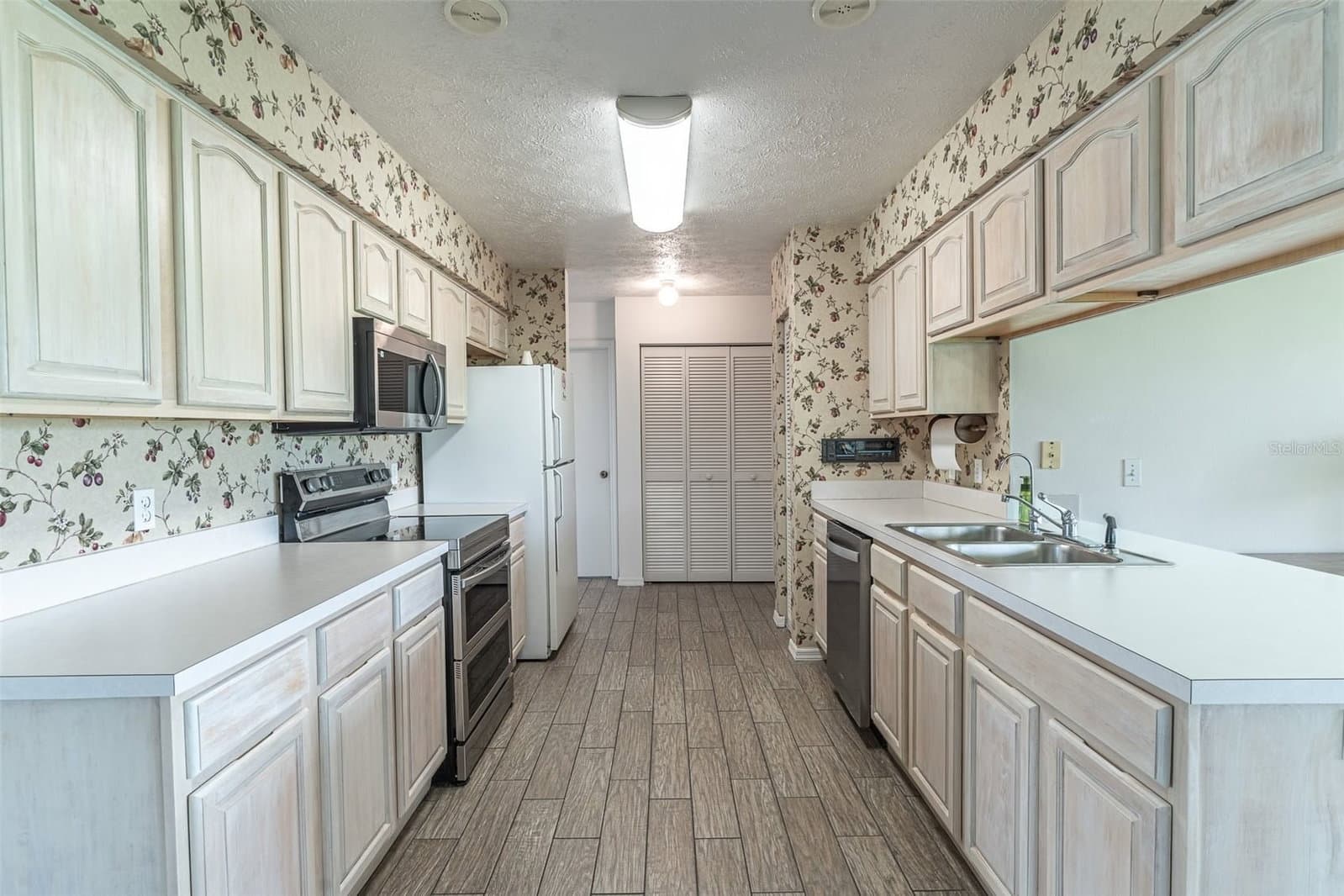 Photo 5 of 2260 GRAND CYPRESS
