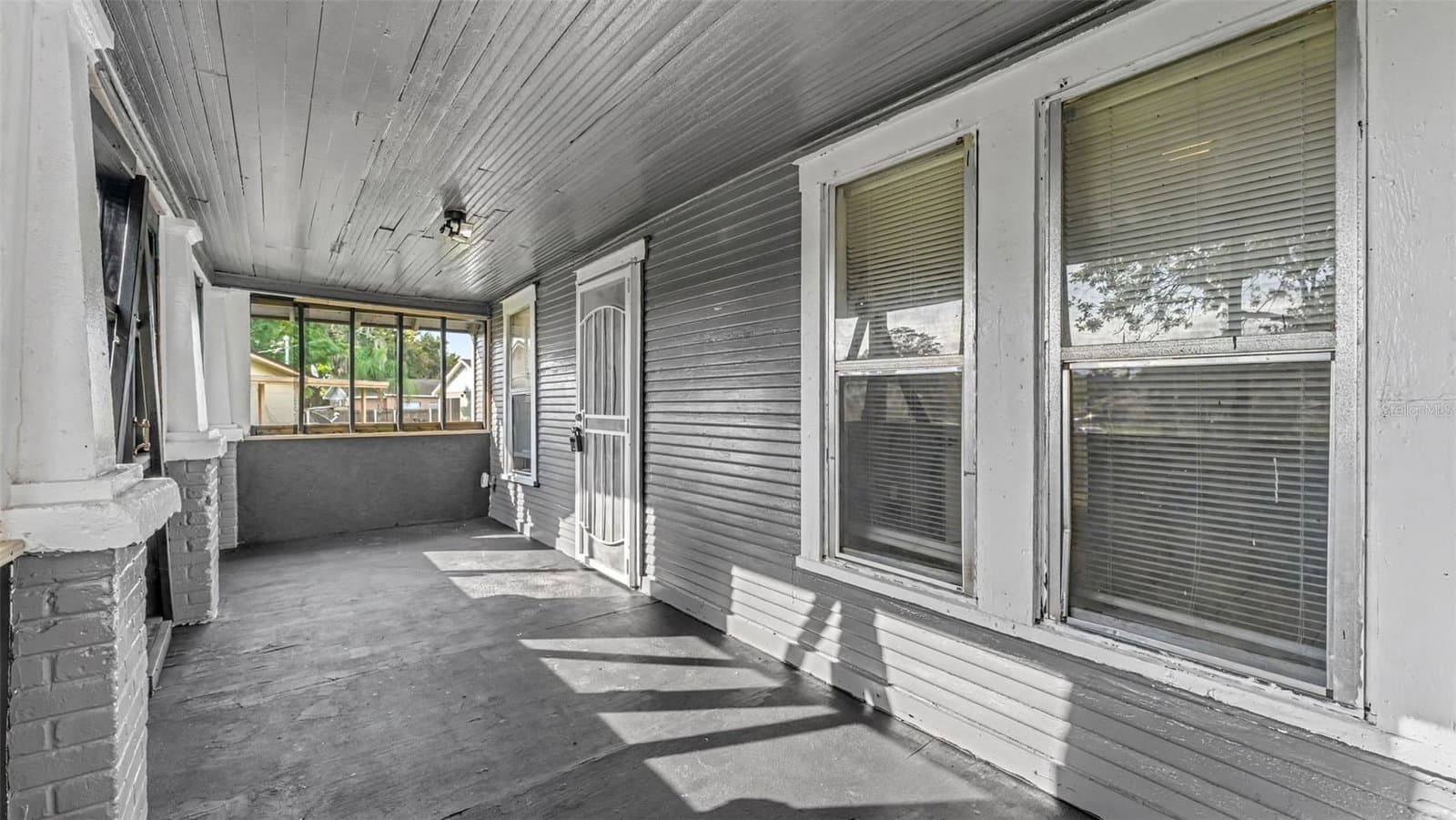Photo 4 of 1232 WRIGHT