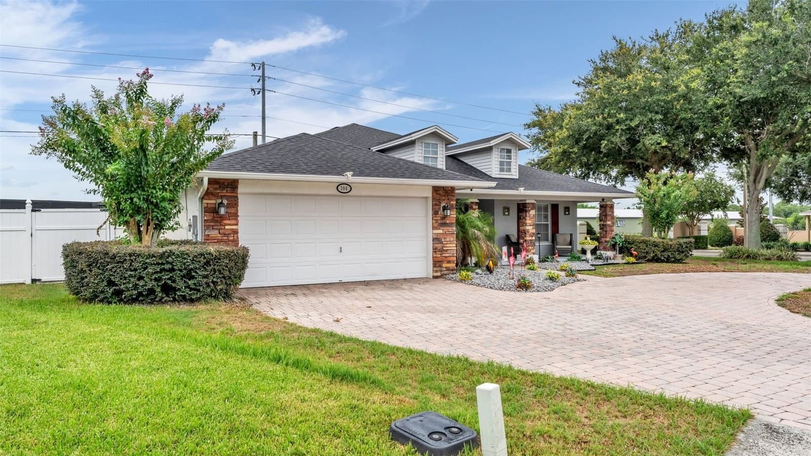 104 BENTLEY OAKS