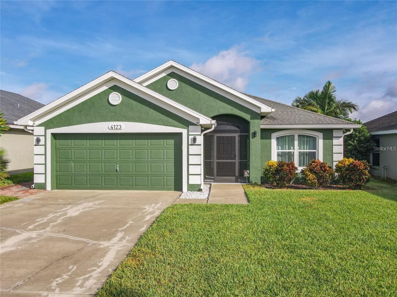 4123 ISLAND LAKES