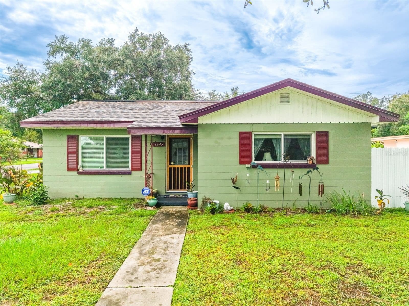 1645 HUNTINGTON