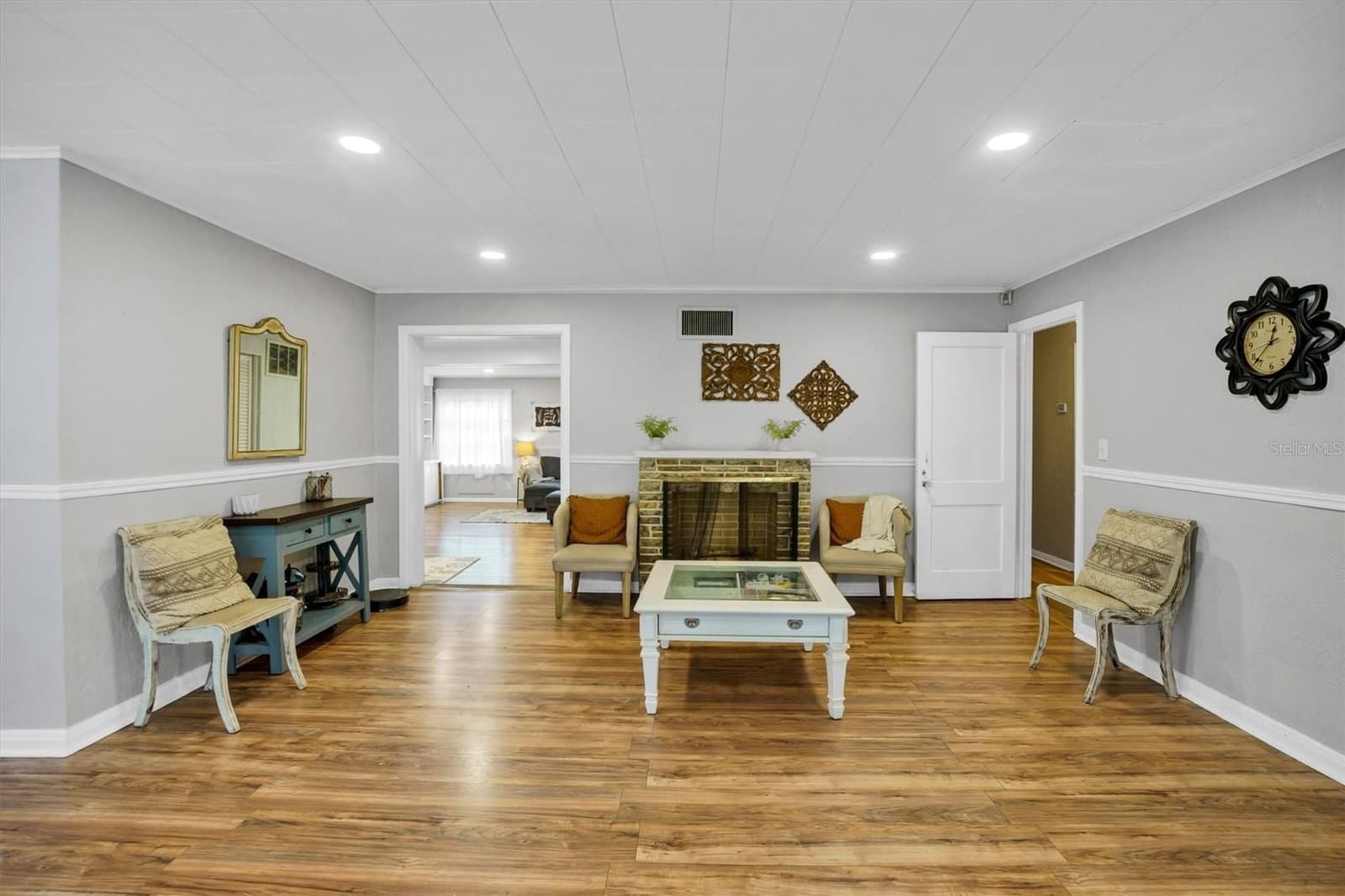 Photo 5 of 615 AVENUE A