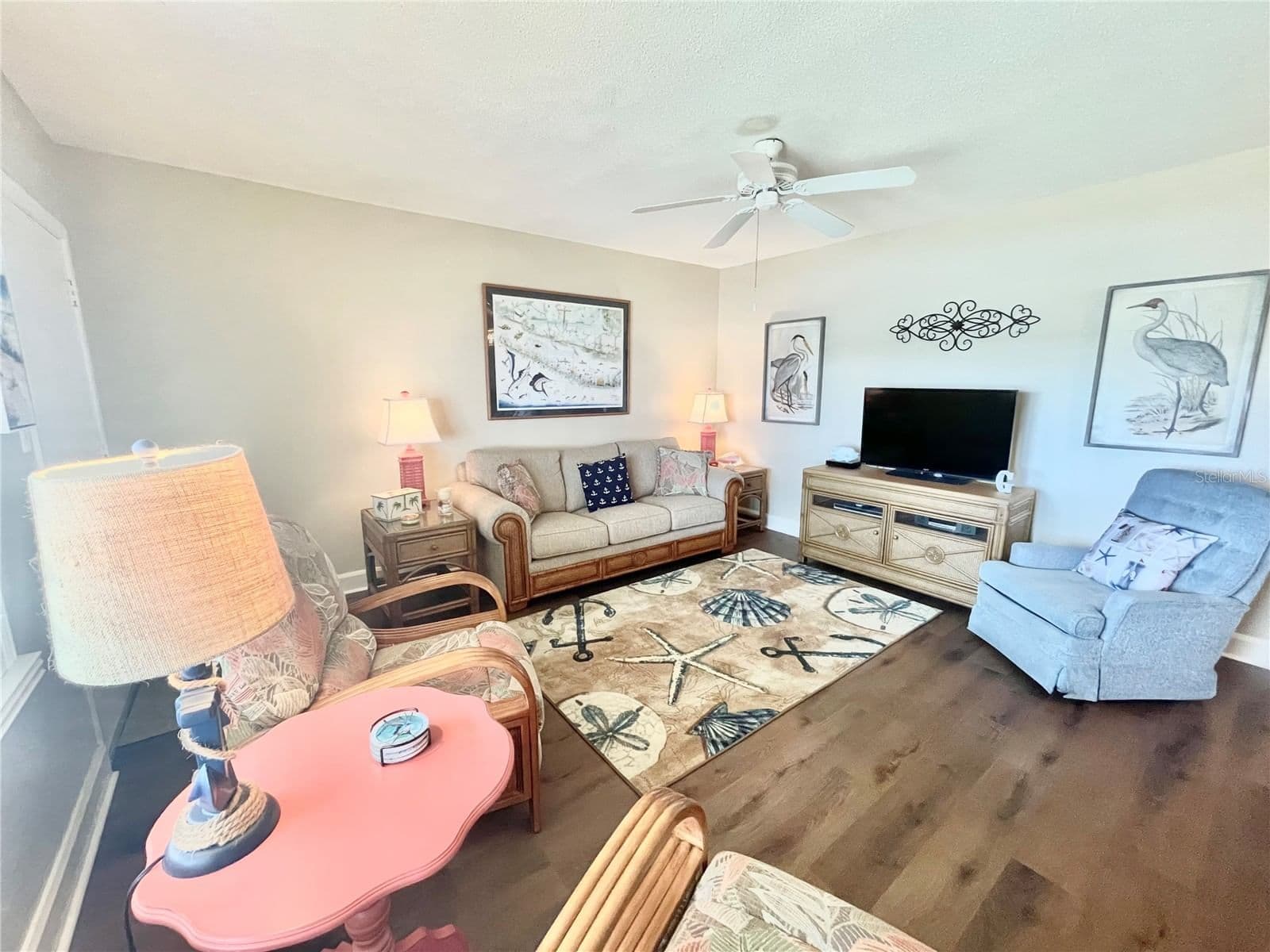 1600 LAKE PARKER