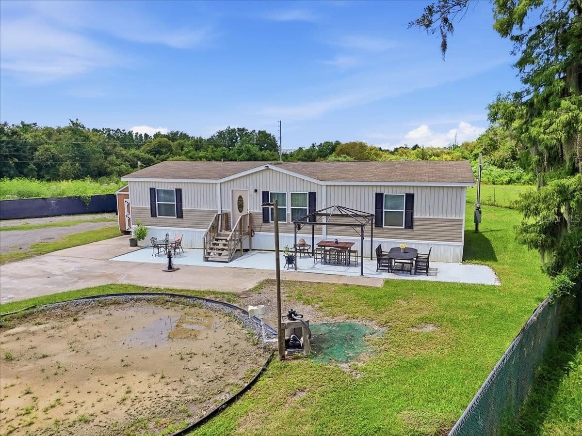 Photo 4 of 2531 DAWN HEIGHTS