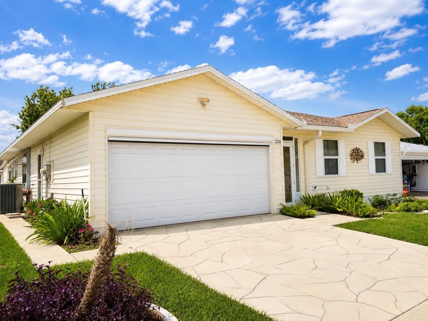 2228 GRAND CYPRESS