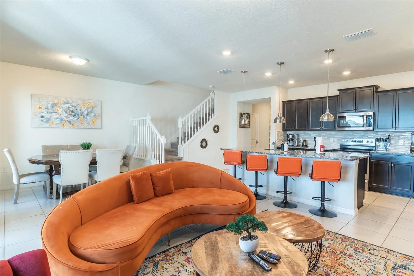 3713 PACIFIC Lane