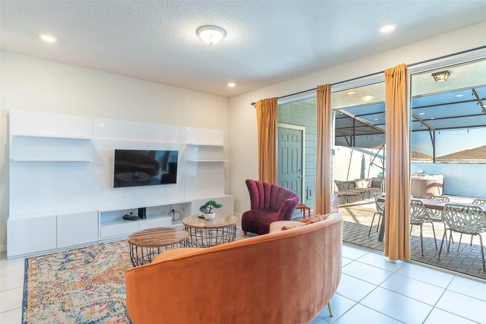 3713 PACIFIC Lane