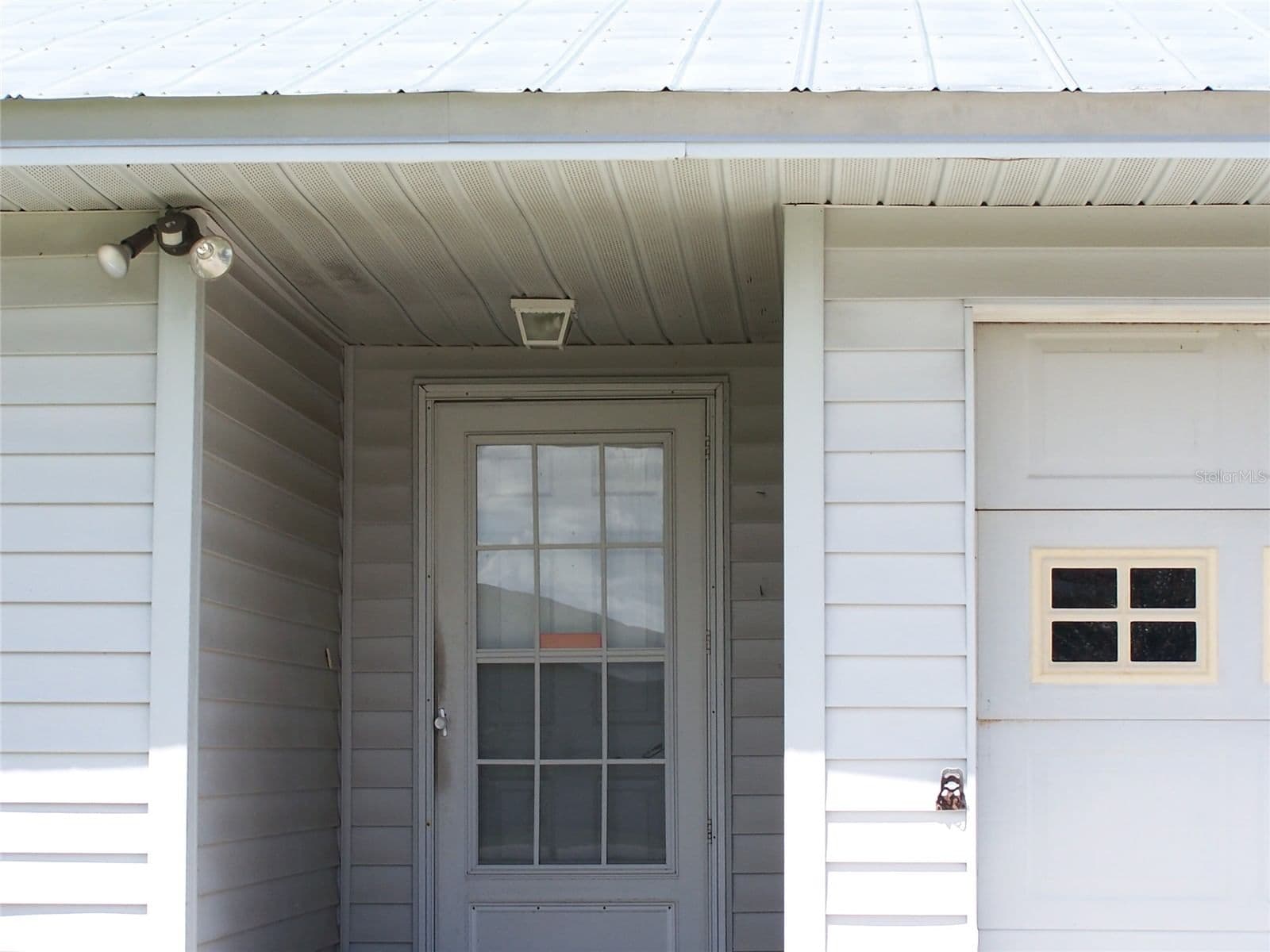 Photo 4 of 6061 STRICKLAND