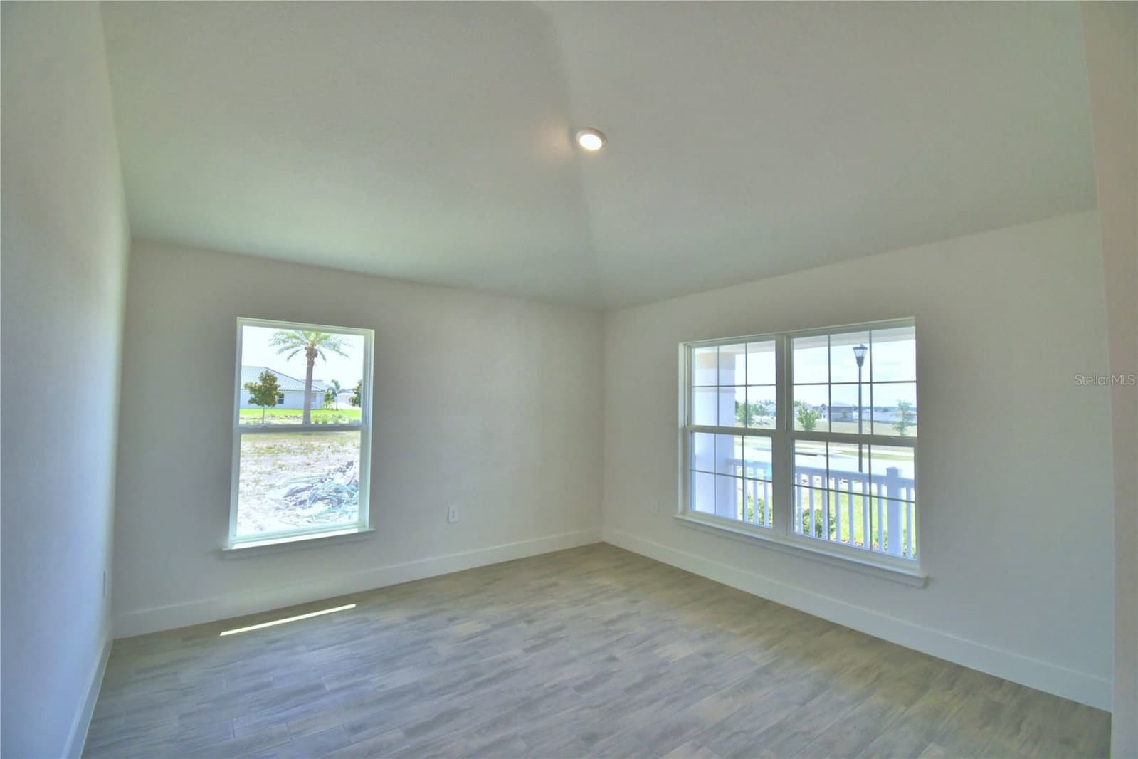 5415 WATERSIDE