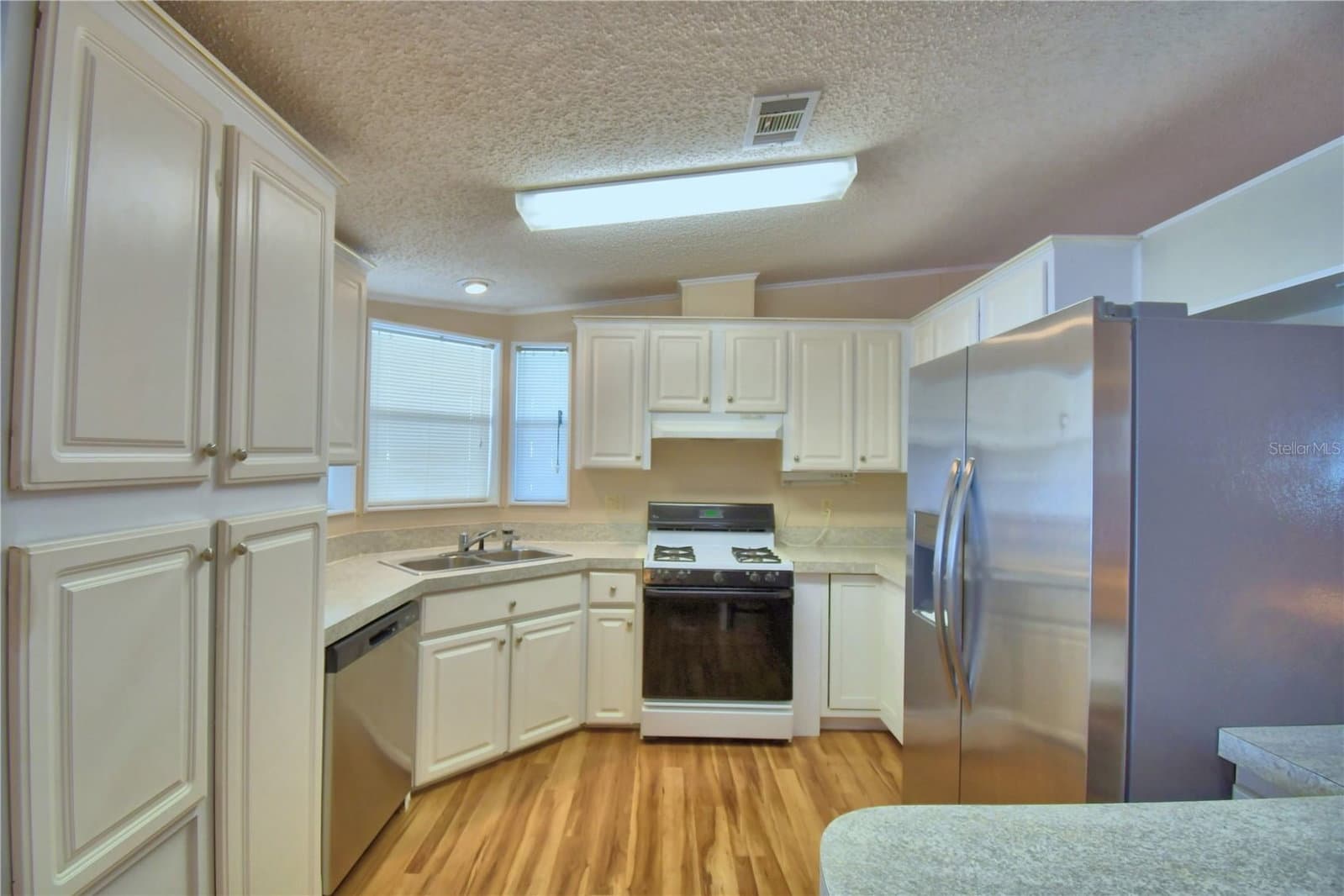 Photo 5 of 6086 SOUTHERN OAKS