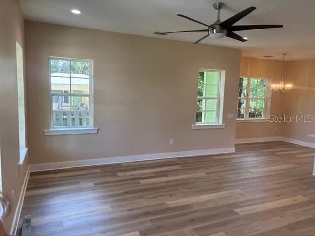 Photo 4 of 1137 DOROTHY Street