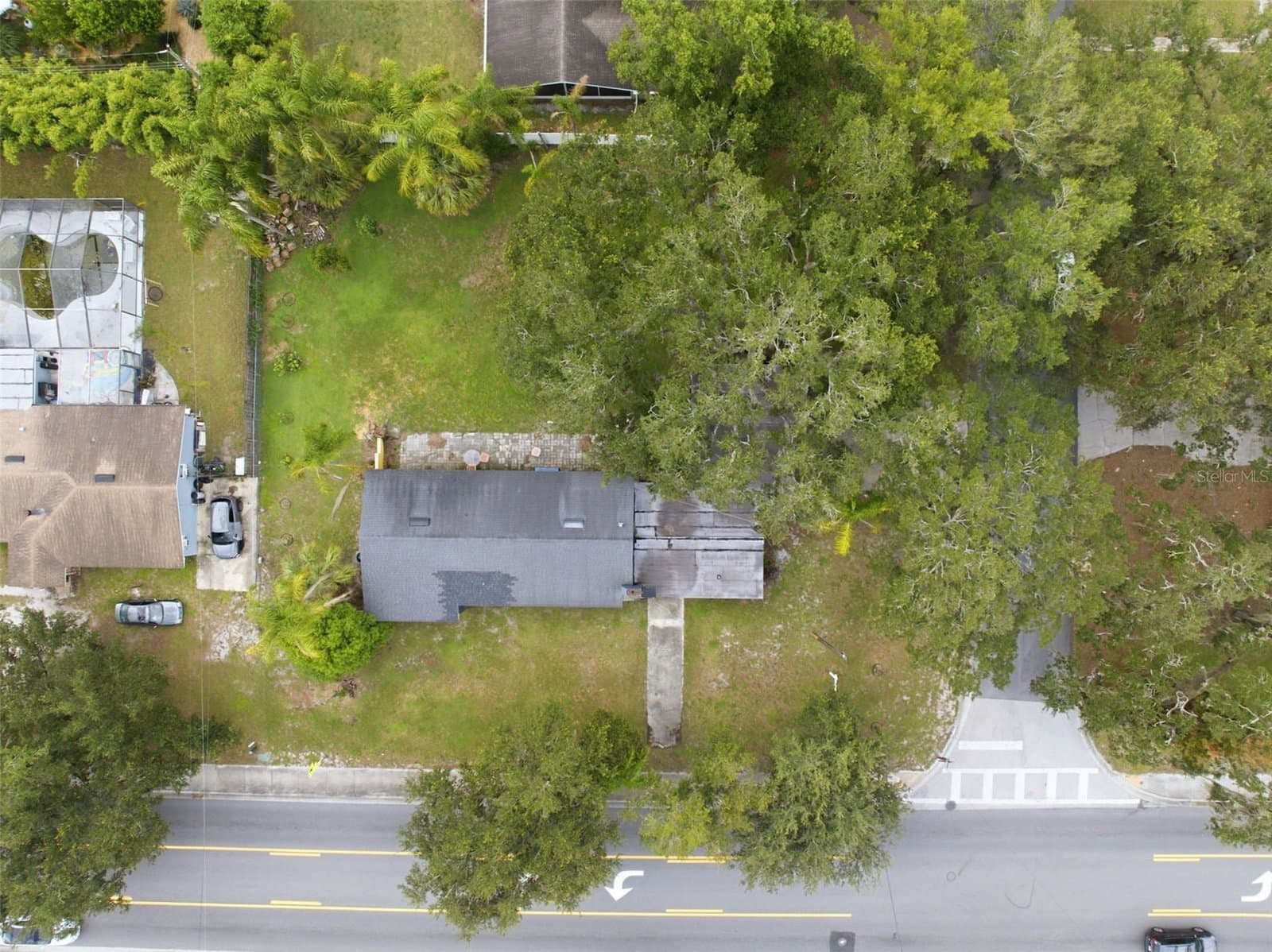 Photo 4 of 1410 EDGEWOOD