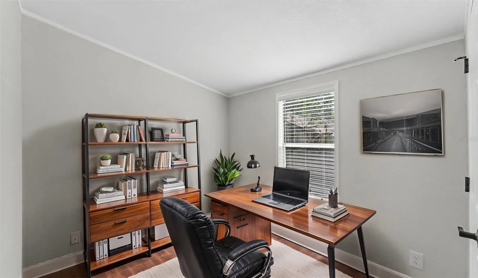 Photo 4 of 1222 ROWELL Street