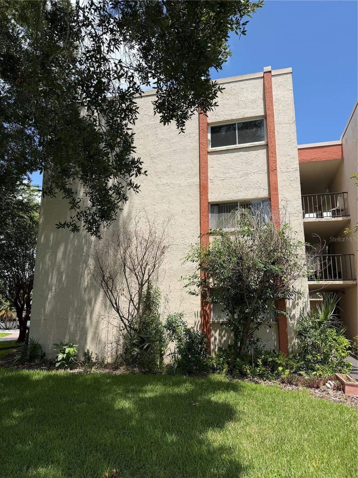 Photo 4 of 1130 LAKE PARKER Avenue #C229