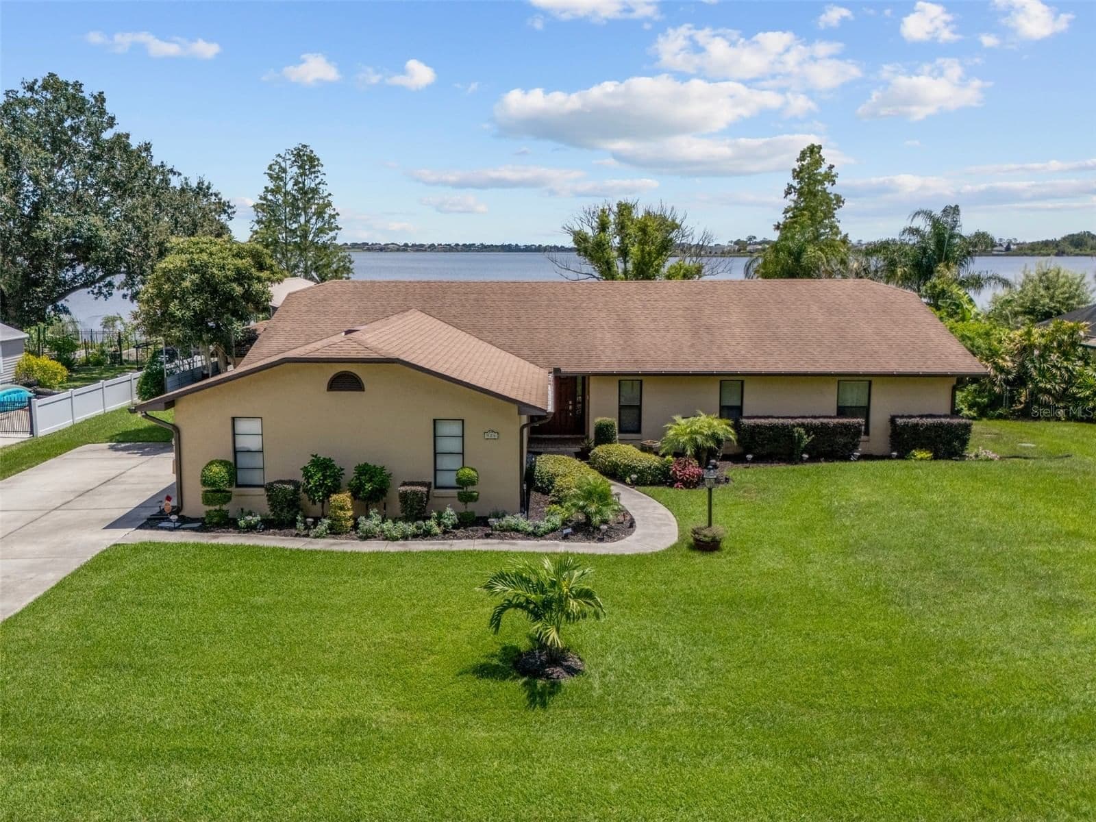 926 VAN Drive