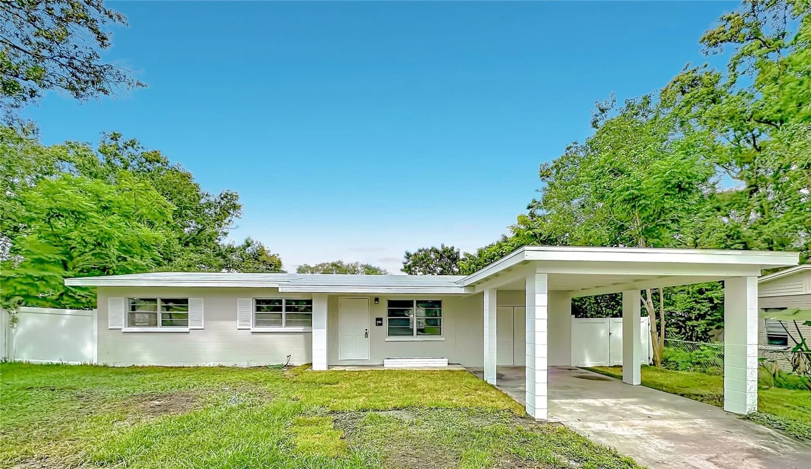 304 SUNNYHILL Lane