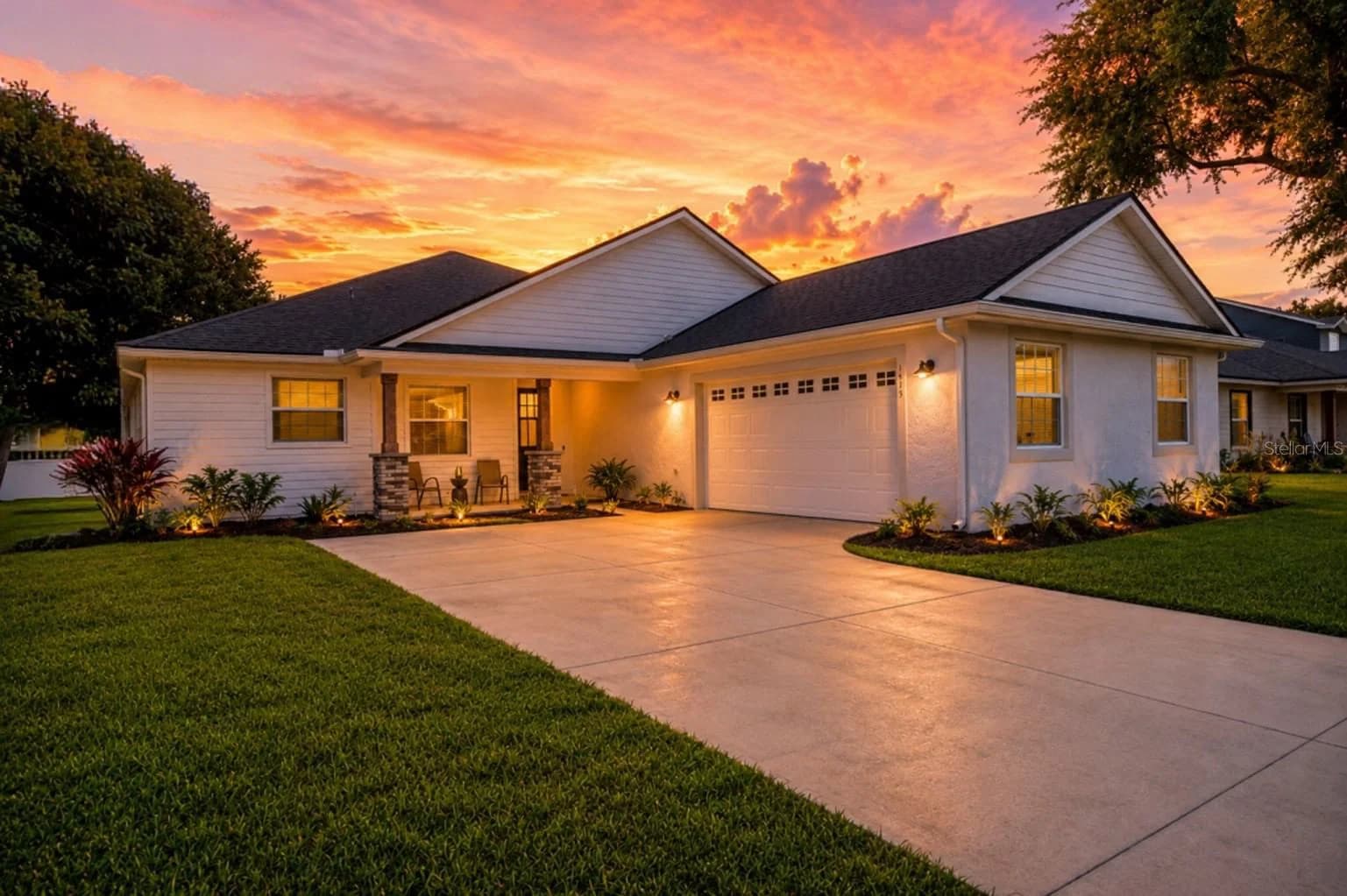 1415 MAGNOLIA Lane