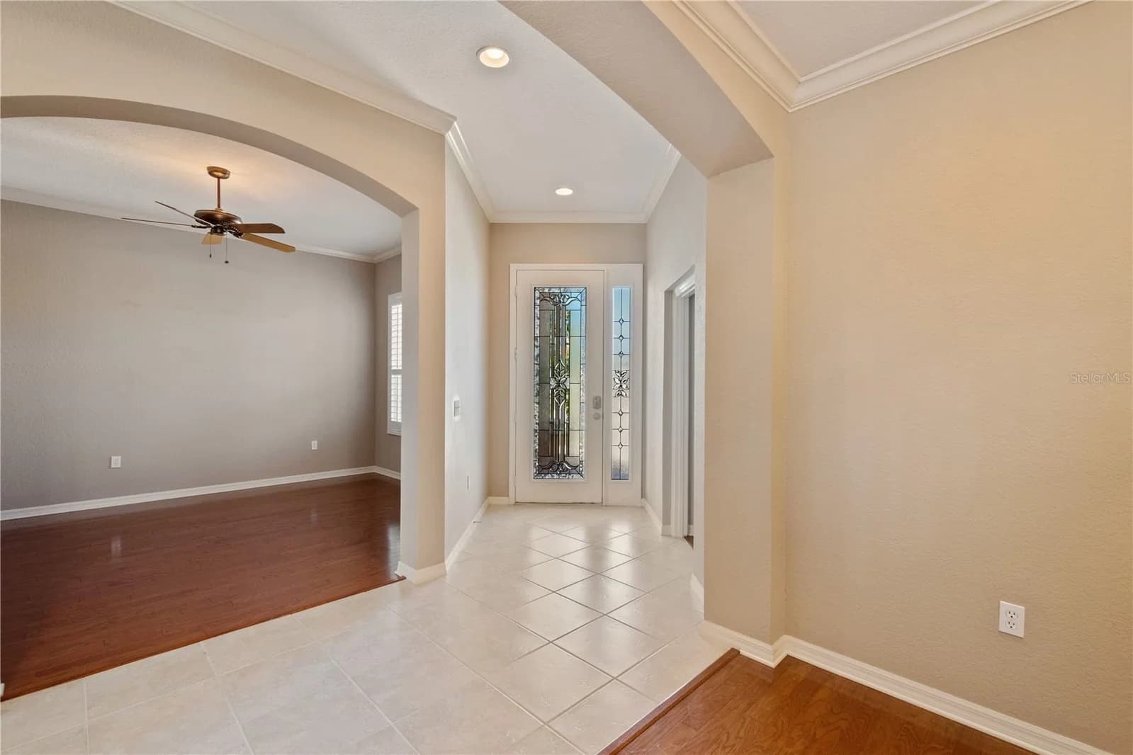 Photo 4 of 2464 LAUREL GLEN Drive