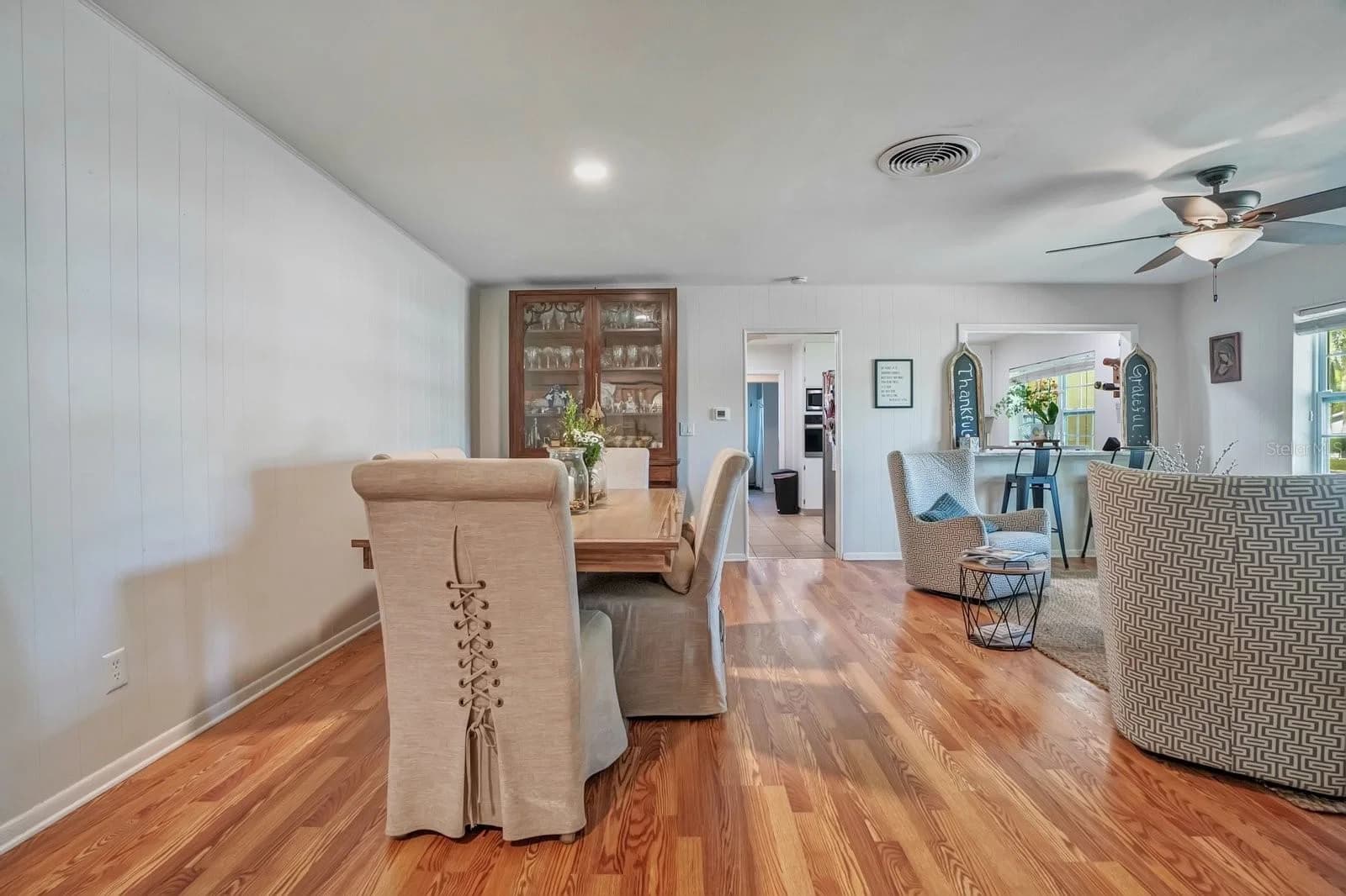 Photo 4 of 1224 DUNCAN Avenue
