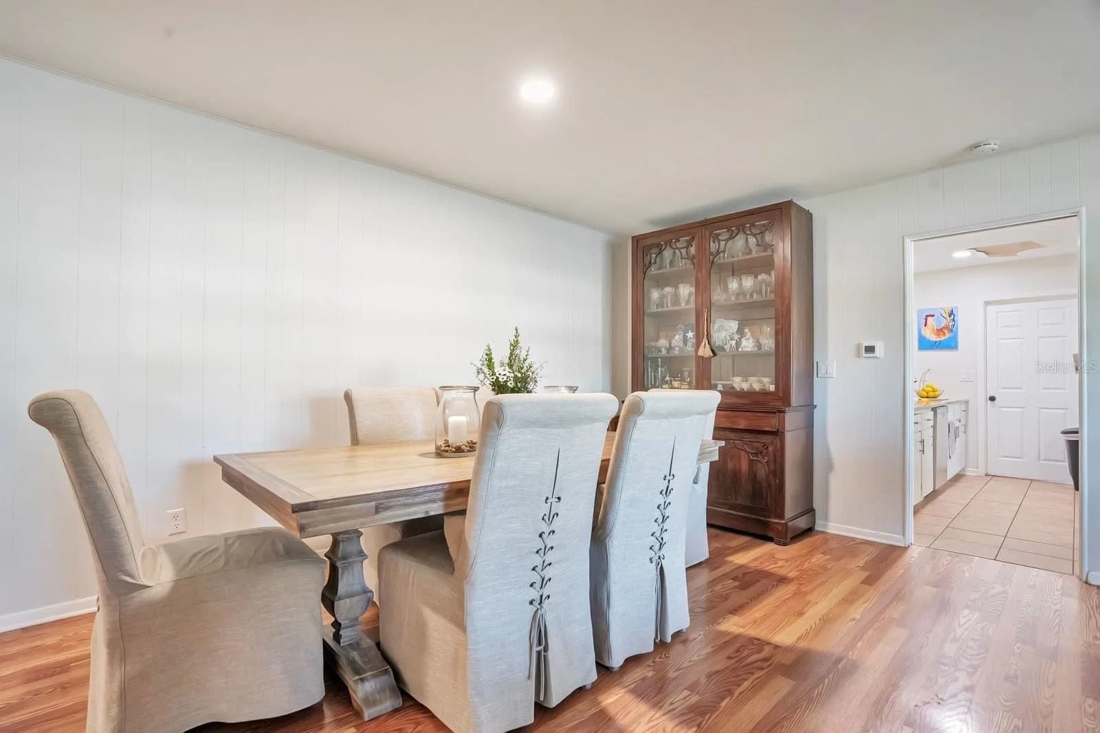 Photo 5 of 1224 DUNCAN Avenue