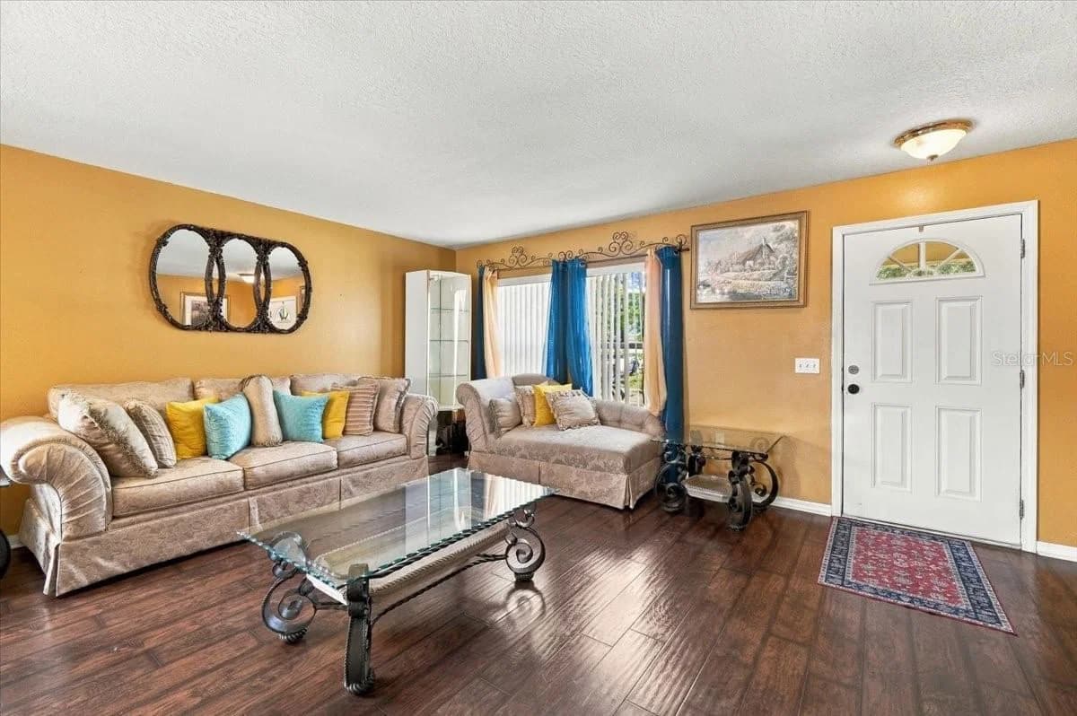 7517 HUNTERS GREENE Circle