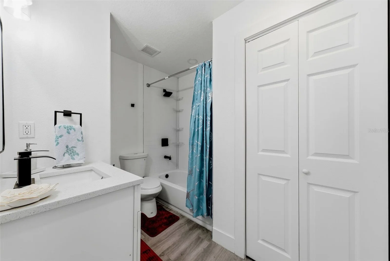 Photo 5 of 10124 HYACINTH Avenue