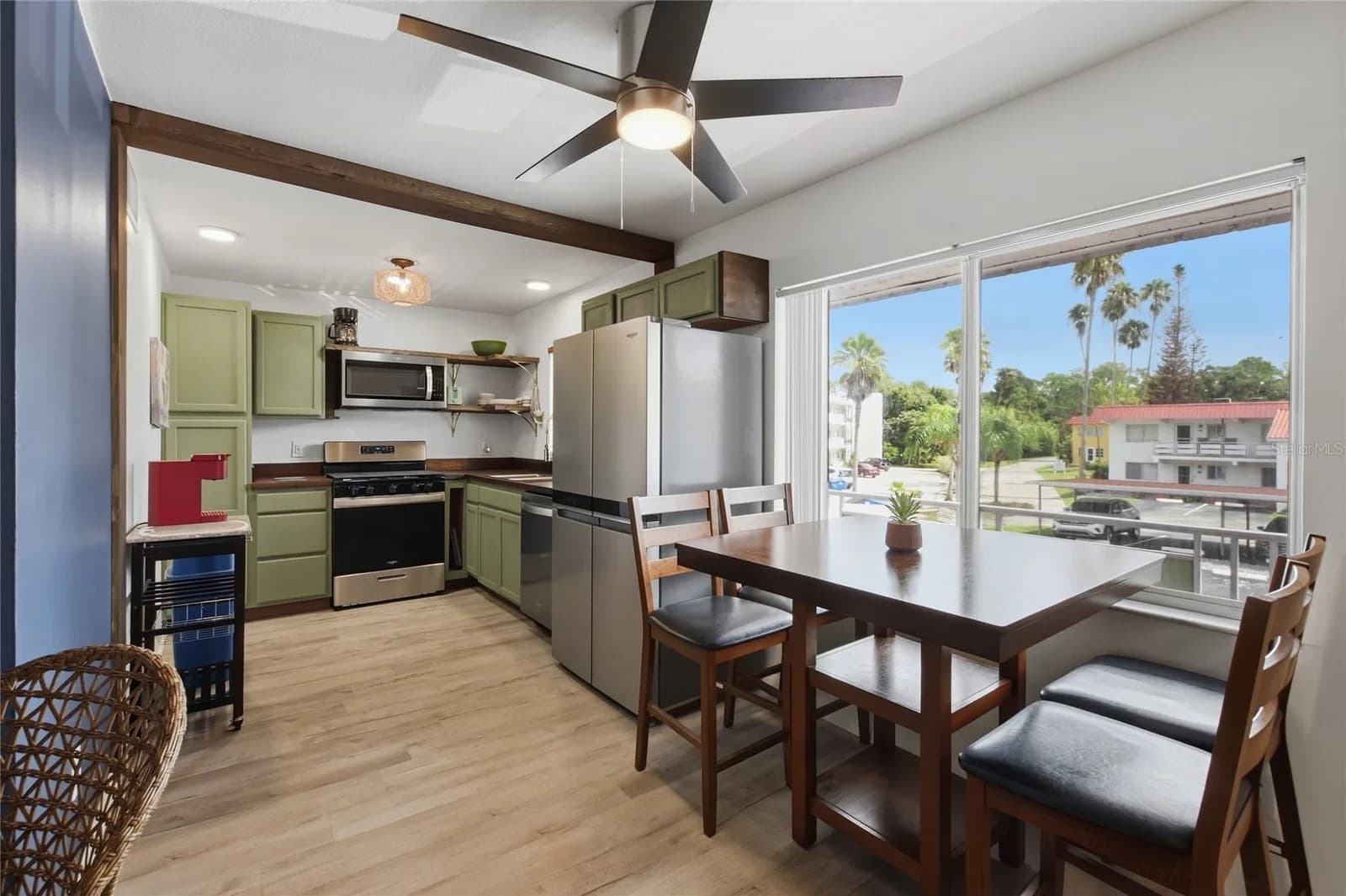 Photo 5 of 1100 MARTINIQUE Drive #203