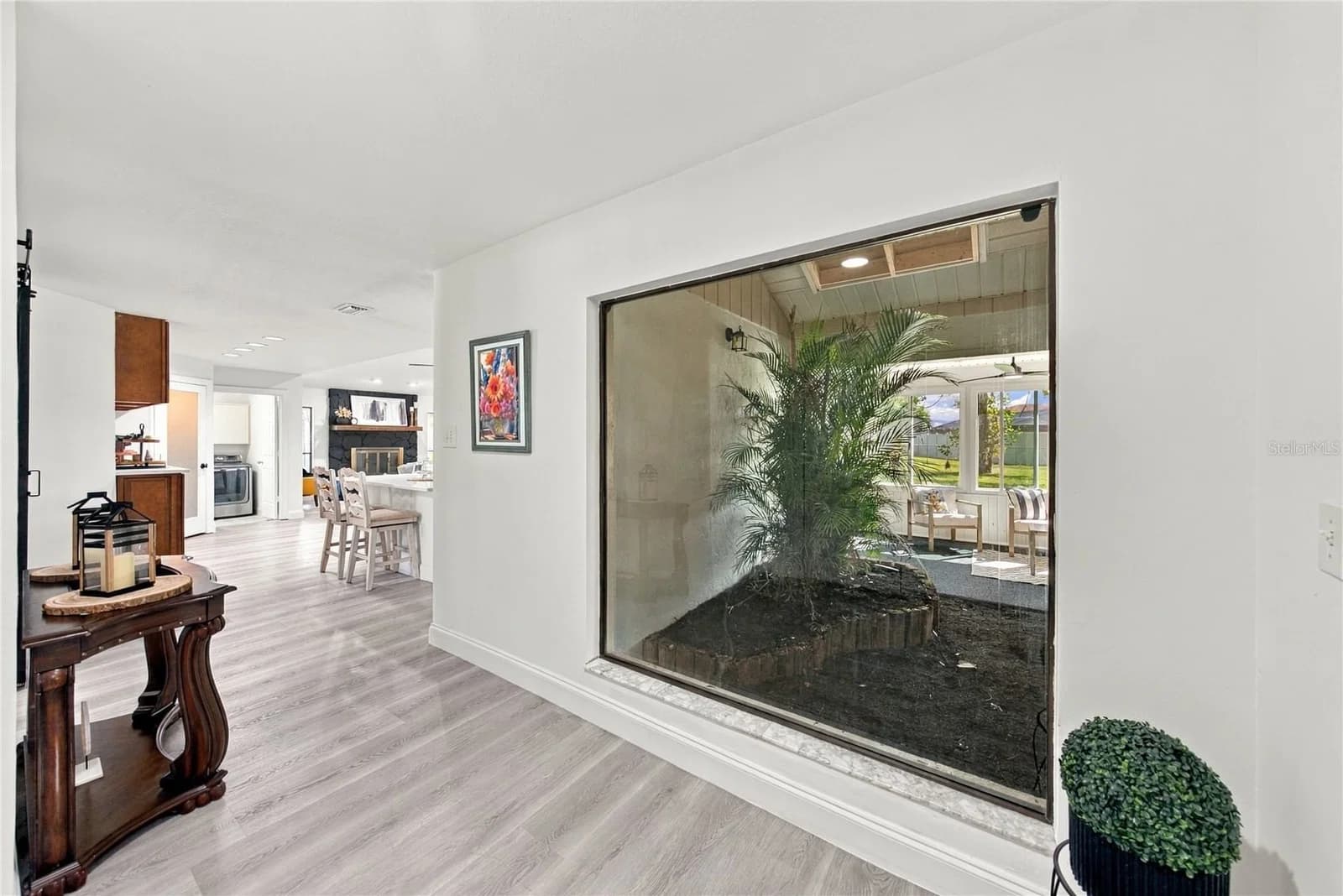Photo 4 of 6745 ENGLELAKE Drive